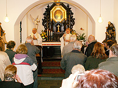Misa en el Santuario Original, junto a un grupo de alemanes