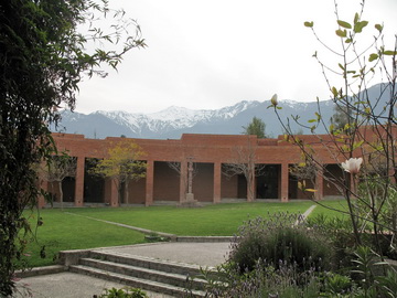 El jardín central del Colegio Mayor