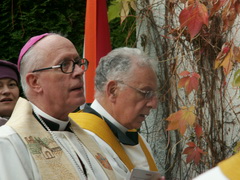 Archbishop Périsset, Fr. Joaquín Alliende - Photo: Fischer