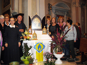 A Imagem Auxiliar visita as paróquias na Itália