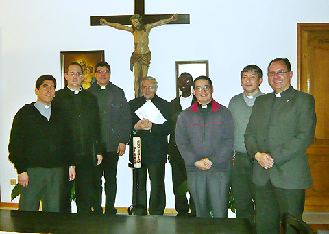 Hanno partecipato due sacerdoti del Cile, uno del Perù, uno del Brasile, uno del Burundi e  dell'Africa del Sud
