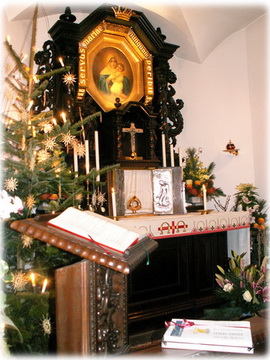 Santaurio Original,Navidad de 2008  - en el comulgatorio, las hojas con los nombres