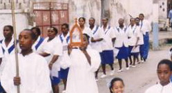 Prozession mit der Pilgernden Gottesmutter in Port-au-Prince, 2002