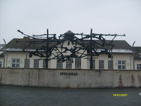 Memorial a las víctimas en Dachau - Foto: Francisco Grondona