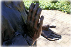 Detail der Pater-Kentenich-Statue in Milwaukee