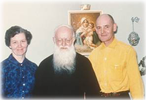 Eleanor and Raymond Yank with Fr. Kentenich in their Home Shrine
