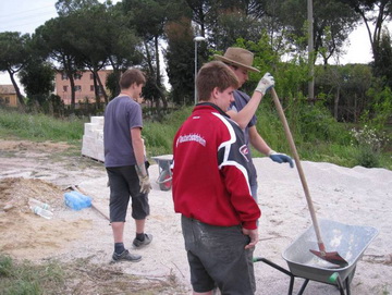 Jugendliche aus Süddeutschland beim Baueinsatz in Belmonte