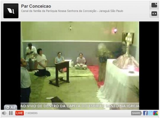 Canal da Paróquia no Livestream, fiéis conectados acompanham a adoração