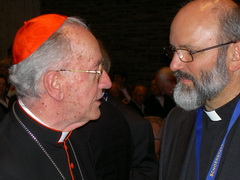 Kardinal Hummes im Gespräch mit P. Heinrich Walter