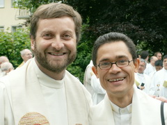 P. Juan Ignacio Pacheco mit dem Priester aus Kuba