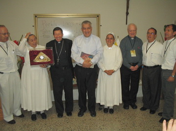 Hermanas de María y sacerdotes en la Conferencia