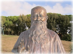 Estatua del Padre Kentenich en Belmonte, Roma