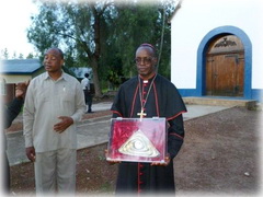 Besuch des Vatersymbols in Isingiro, Tansania