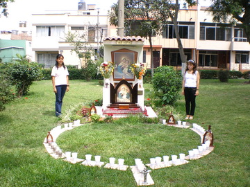Lichter-Rosenkranz mit der Auxiliar in Lima, Peru