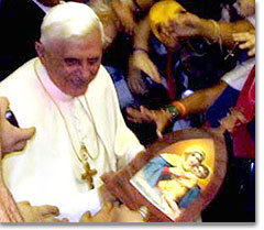 Audienz in Rom: der Papst mit einer der 3000 Peregrinas