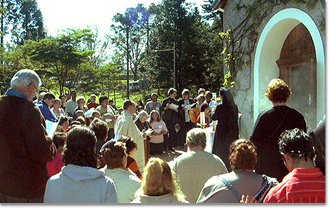 Jahrestreffen des marianisch-eucharistischen Anbetungskreises in Atibaia