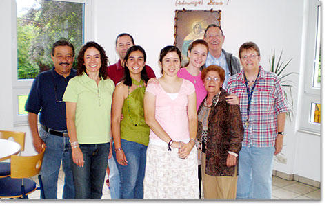 Pilger und Praktikanten aus Mexiko in der Sonnenau, mit Monika Weißenberg