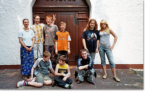 Schüler der Schultz-Hencke-Schule zu Besuch beim Heiligtum in Berlin