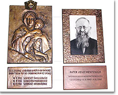 Bild der Gottesmutter von Schönstatt und von Pater Kentenich im Gedenkraum