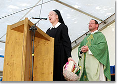 Schwester Marlies Stetter verabschiedet sich von der Schönstattfamilie in Würzburg