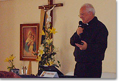 Pater Sidney Fones bei der Nationalen Leitungstagung in Querétaro, Mexiko