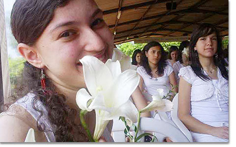 Die Mädchenjugend von Paraguay feiert 15 Jahre ihres Ideals