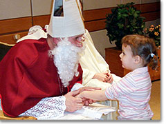 St. Nikolaus besucht die polnischen Familien