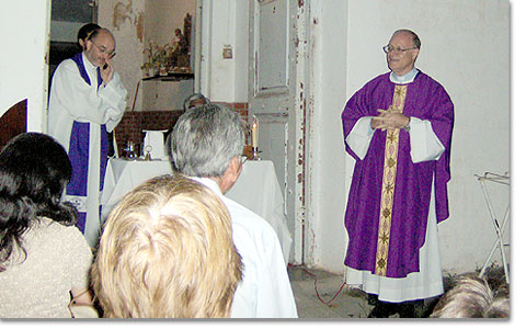 Erste heilige Messe im neuen Haus der Schnstatt-Patres in Tucumn