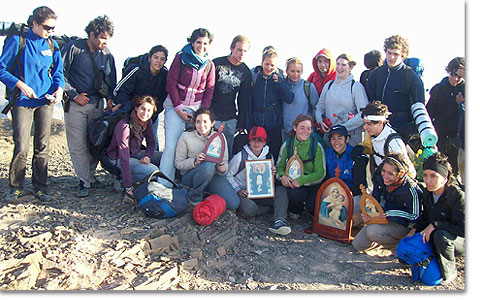 San Juan Internacional Jugendliche, die den Gipfel erreichten