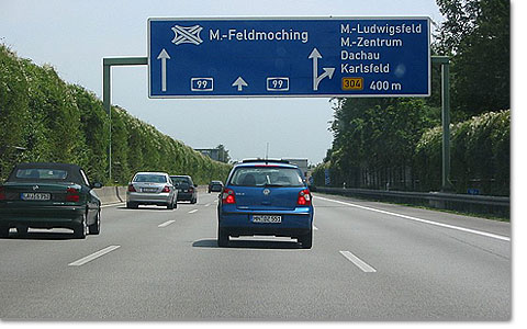 Auf dem Weg nach Mnchen: auf der Autobahn bei Feldmoching