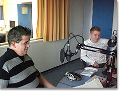 Norbert Becker (links) beim Interview