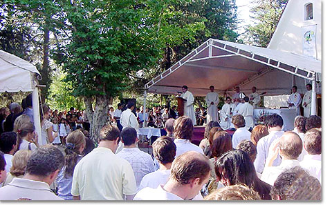 Priesterweihe von Pastor Ignacio Achval in Villa Warcalde, Crdoba, Argentinien