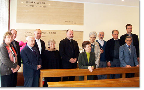 Besuch am Grab von Chiara Lubich: die Generalleitung des Instituts der Schönstatt-Diözesanpriester