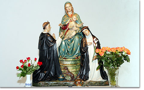 Statue der Gottesmutter aus der Hauskapelle des Waisenhauses in Oberhausen