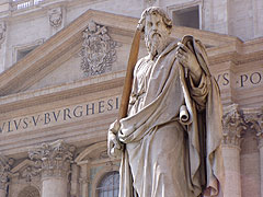Paulus-Statue auf dem Petersplatz, Rom