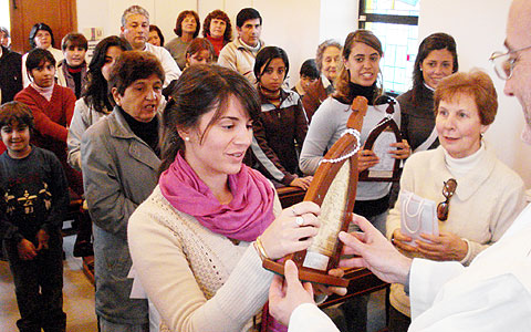 Weihe neuer Missionare im Heiligtum von Tucumán