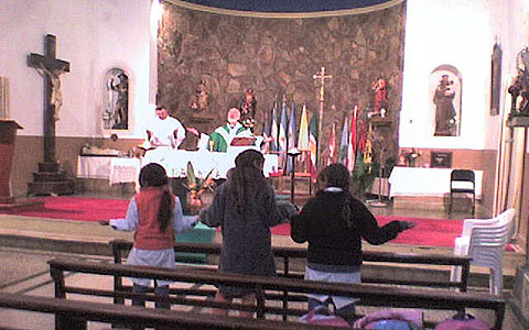 Providencia, Provinz Santa Fe, Argentinien: heilige Messe nach dem Beten der Tausend Ave Maria