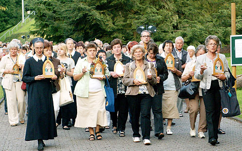 Wallfahrt aus dem Bistum Augsburg im Zeichen der Pilgernden Gottesmutter