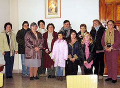 Missionare der Kampagne beim Bild in der Kapelle