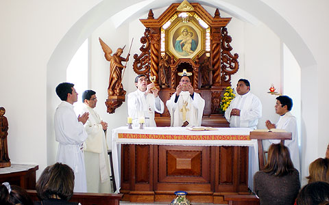 Auftakt zum Triduum zur Hundertjahrfeier der Priesterweihe Pater Kentenichs im Heiligtum in Lima, Peru