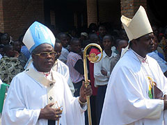 Der Erzbischof von Bujumbura und ein Bischof aus dem Tschad