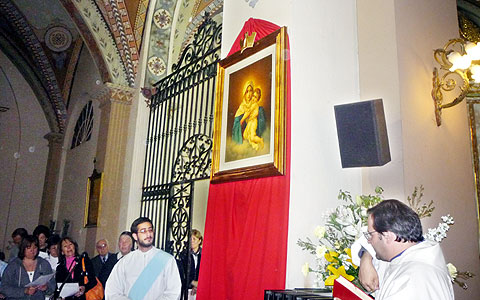 Krönung des MTA-Bildes in der Pfarrkirche von Tandil, Argentinien