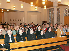 Ordensschwestern aus der Region und Frauen aus Mülheim-Kärlich waren eingeladen