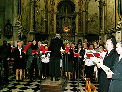 Der Chor der Kathedrale von Cambrai; im Hintergrund das Bild der Gottesmutter von der Gnade