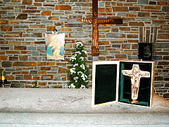 Das Kreuz der Einheit auf dem Grab von Pater Kentenich