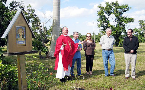 Festtag auf dem Gelände des zukünftigen Heiligtums in Miami