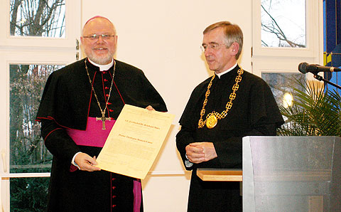 Erzbischof Dr. Reinhard Marx, Manchen, erhält die Ehrendoktorwürde der Philosophisch-Theologischen Hochschule Vallendar