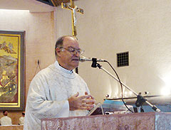 P. Juan Pablo Catoggio bei der Predigt