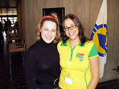 Sarah Leah mit Evelyn aus der deutschen Dolmetscherrkabine 