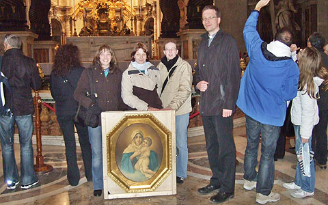 Mit der MTA (in ihrem Bild aus dem Heiligtum in Oberkirch) im Petersdom